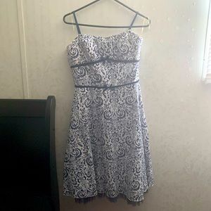 🥰 Ruby Rox Blue-and-White Formal Sleeveless Dress